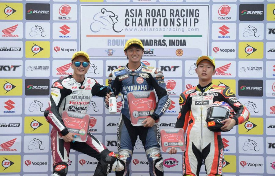 Malaysian rider Zaqhwan Zaidi (left) has set a target of finishing in the top 10 for his third outing at the Suzuka 8 Hour Endurance Race in Japan which takes place next week. (NSTP file pic)