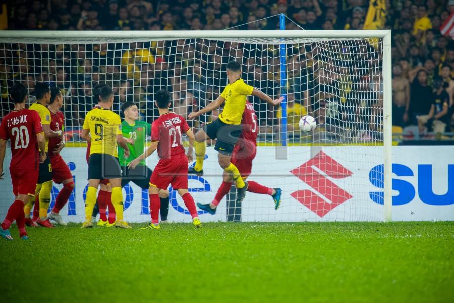 Malaysia’s Shahrul Saad scored the first goal against Vietnam during the match at the National Stadium Bukit Jalil. - NSTP/ASYRAF HAMZAH