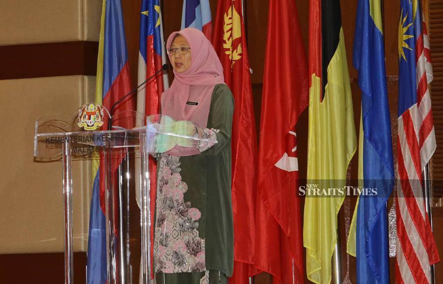 Health Minister Dr Zaliha Mustafa delivers her keynote address during the ministry’s integrity programme in Putrajaya. - NSTP/MOHD FADLI HAMZAH