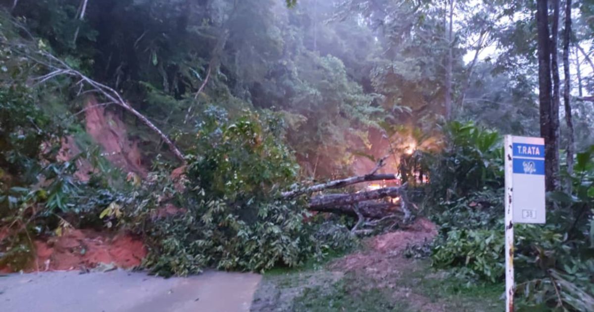 Rainfall triggers landslide along Jalan Tapah-Cameron Highlands | New ...