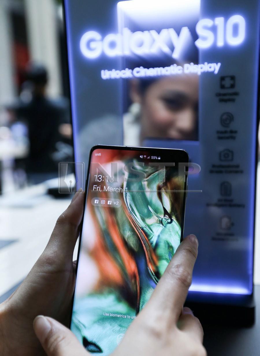  The Samsung Galaxy S10 series smartphones--S10e, S10 and S10+ are now available in Malaysia, Photo by ROSELA ISMAIL