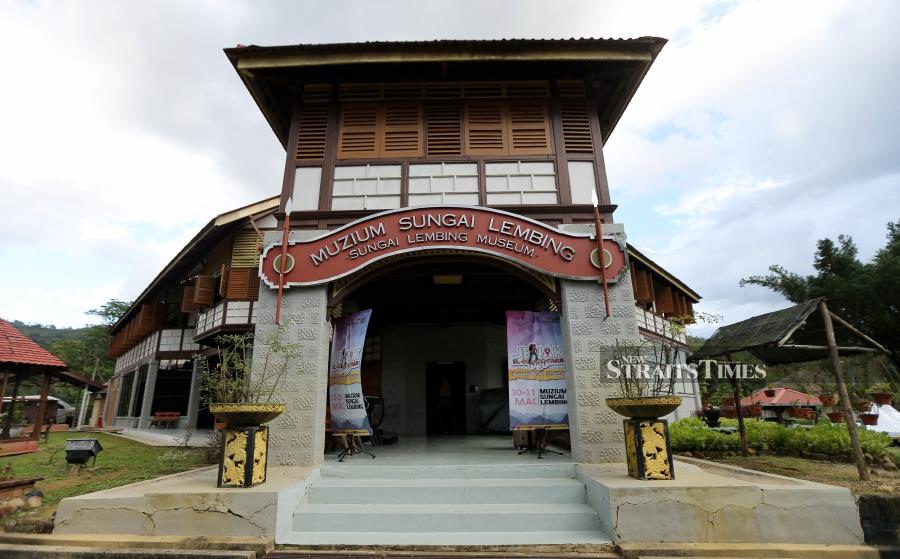 Muzium Sungai Lembing is housed in an old bungalow once used by the mine manager. 