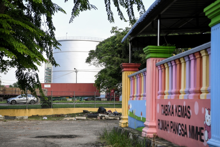 Buffer Zone Poser In Pasir Gudang Health Issue