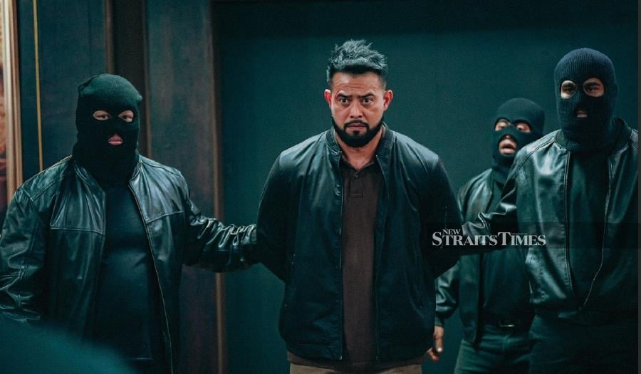 Zul Ariffin as Sheriff in a scene from the movie. (Astro Shaw)